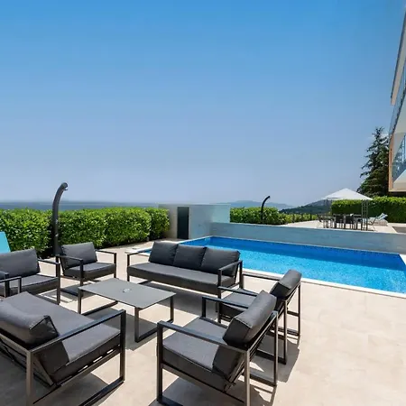 Luxury Vista With Pool And Sea View וילה