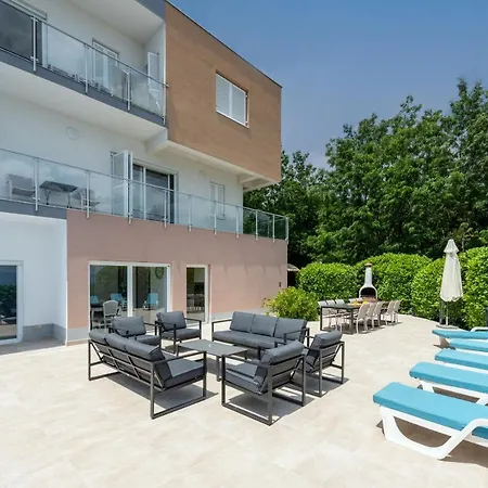 Luxury Vista With Pool And Sea View Opatija