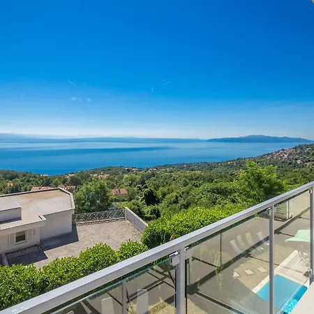 Luxury Vista With Pool And Sea View Опатія