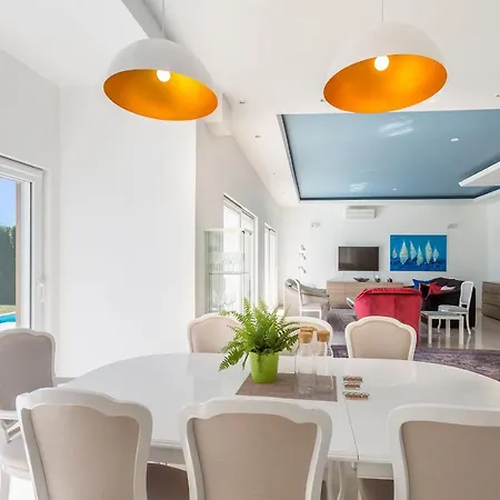 וילה Luxury Vista With Pool And Sea View *