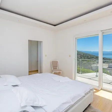 Luxury Vista With Pool And Sea View Opatija