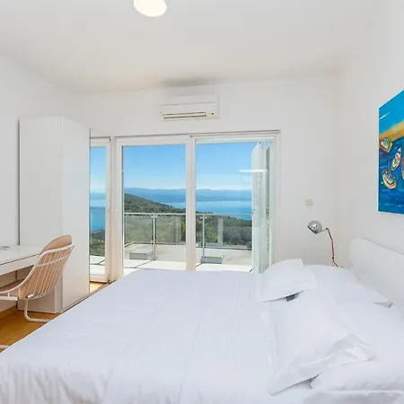 Luxury Vista With Pool And Sea View * Opatija