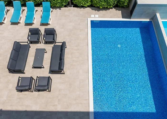 Villa Luxury Vista With Pool And Sea View