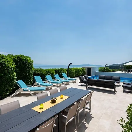 فيلة Luxury Vista With Pool And Sea View أوباتيا